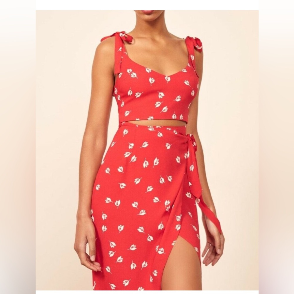 Adorable NWT (!) Reformation Red Floral Dress